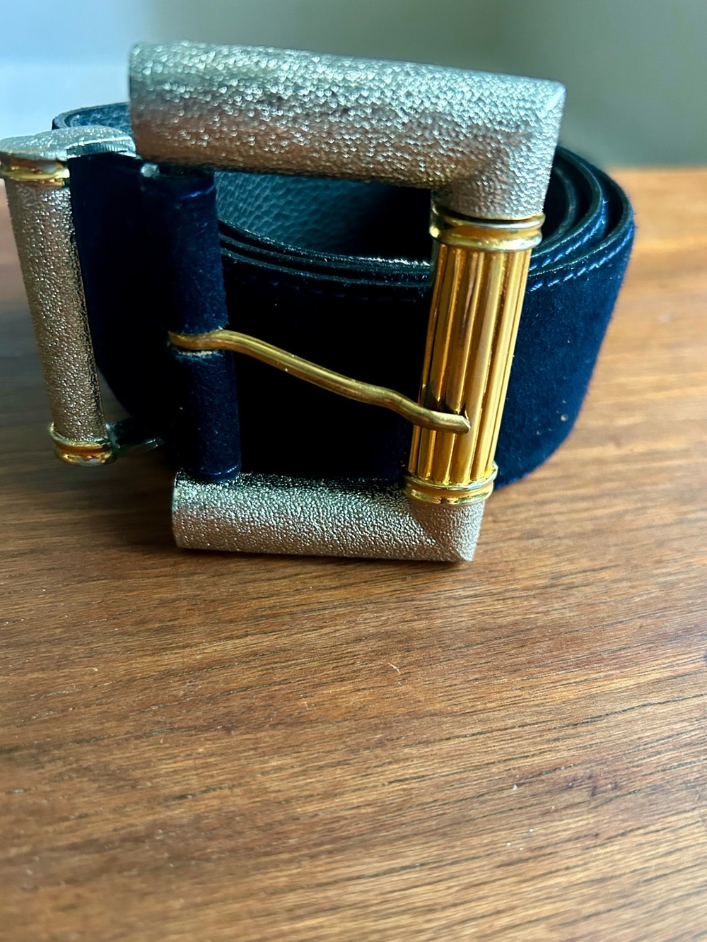 Vintage Navy Suede Belt with Statement Mixed-Metal Buckle – Size 34 - Picture 4 of 9
